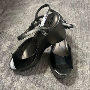 Brand new, never worn Brighton Fashionista Black and Silver Patent Sandals Sz 9m